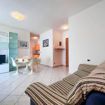 Pleione 34 Apartment