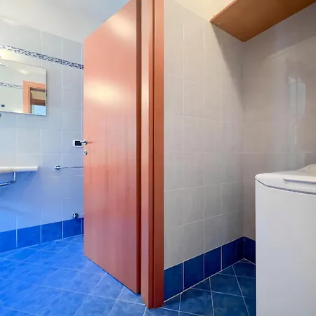 Pleione 34 Apartment *